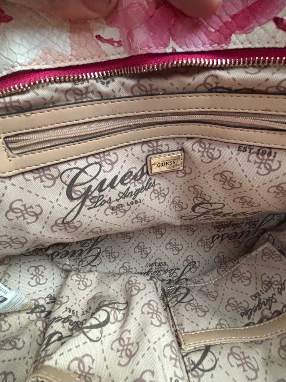 🌸 Stunning GUESS Watercolor Floral Small Tote 🌸 - Picture 3 of 4